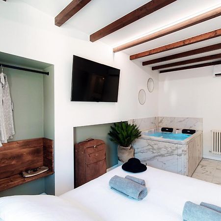 Sahara & Amazzonia Luxury Rooms- The House Of Travelers Como Eksteriør bilde