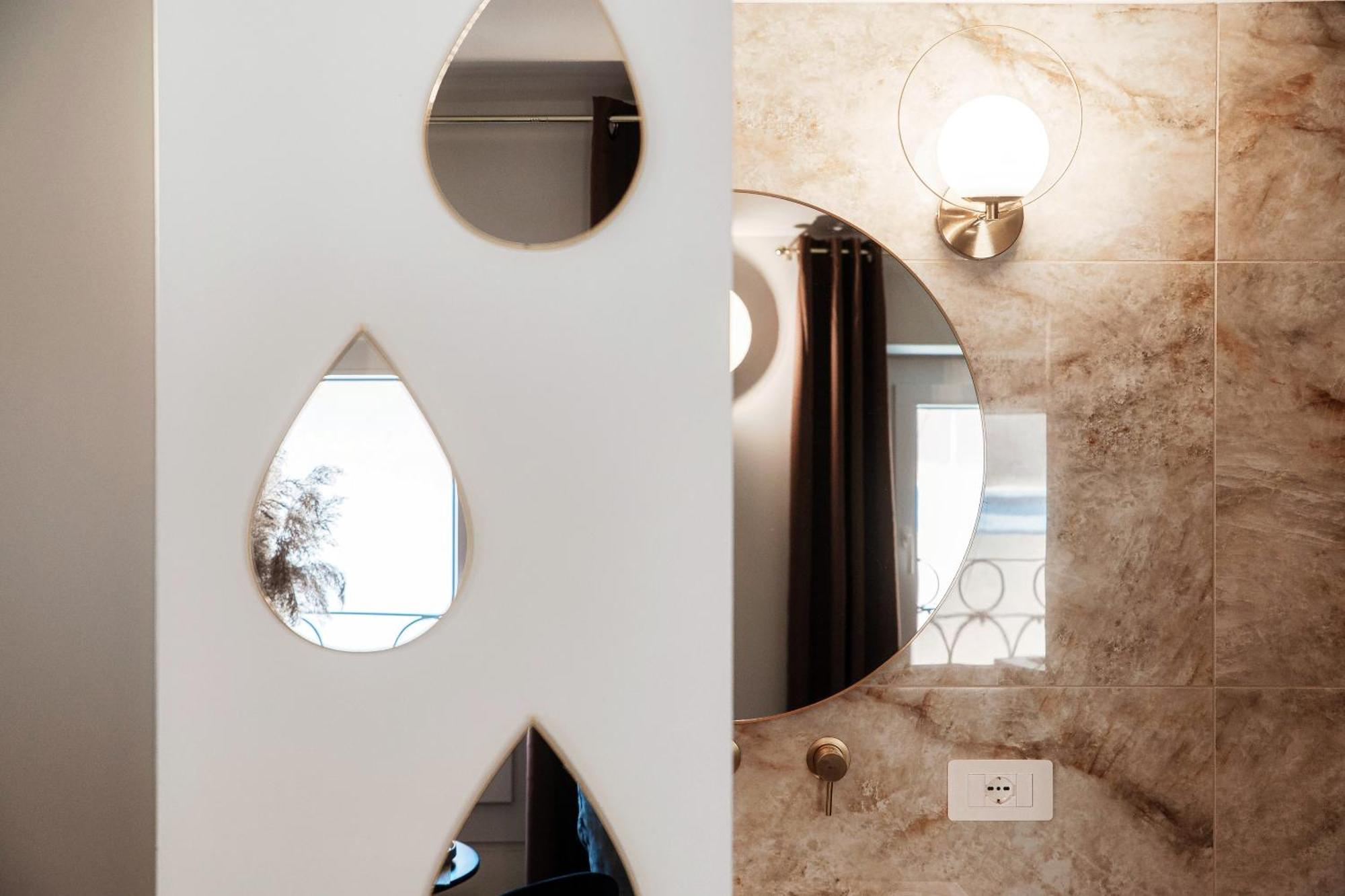 Sahara & Amazzonia Luxury Rooms- The House Of Travelers Como Eksteriør bilde