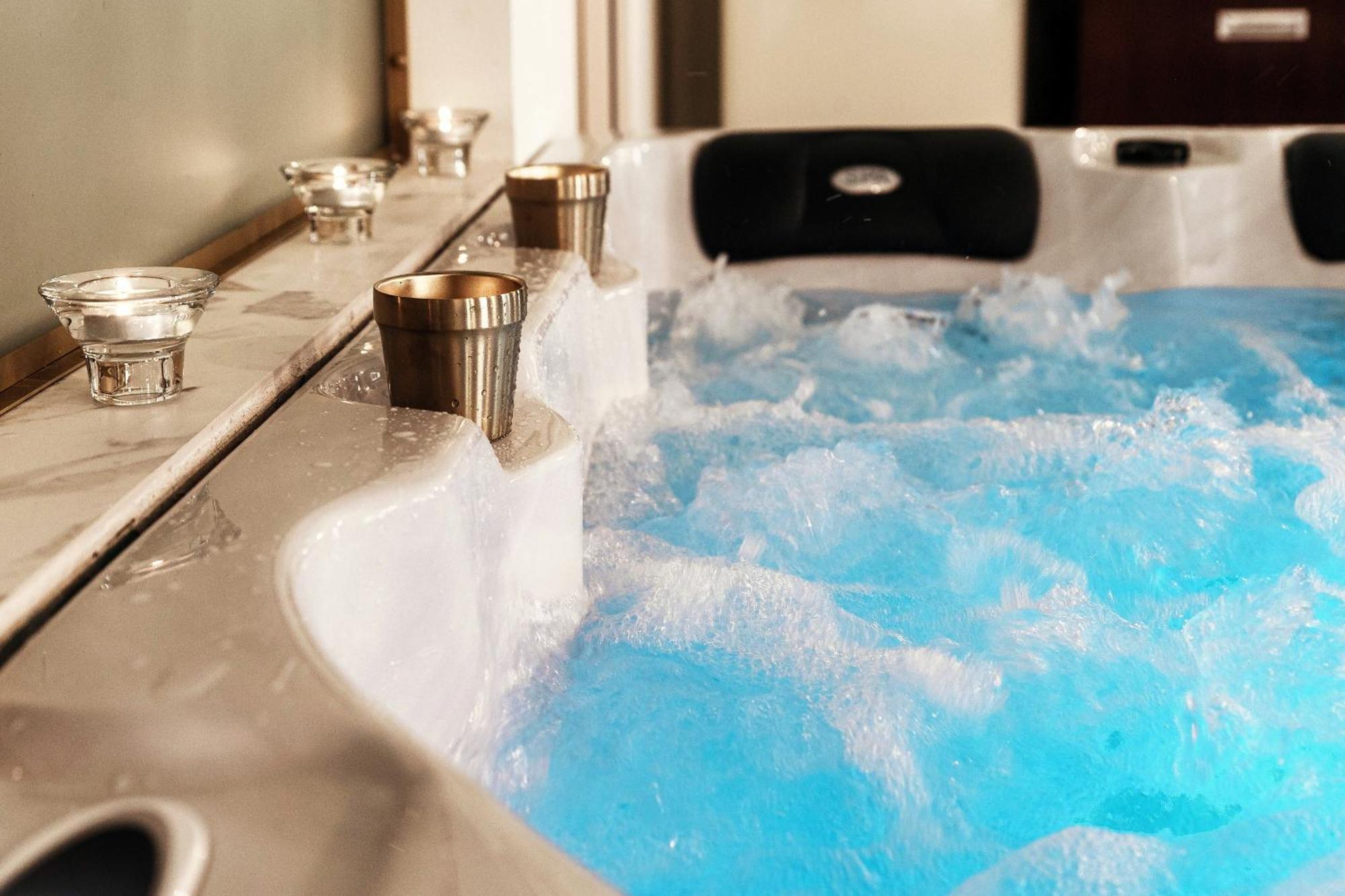 Sahara & Amazzonia Luxury Rooms- The House Of Travelers Como Eksteriør bilde