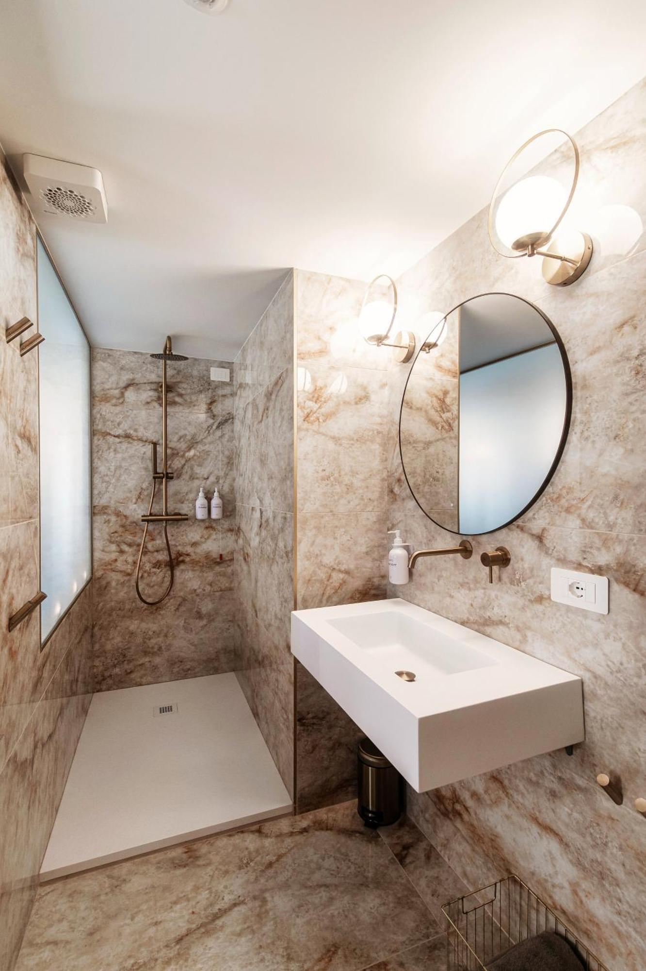 Sahara & Amazzonia Luxury Rooms- The House Of Travelers Como Eksteriør bilde