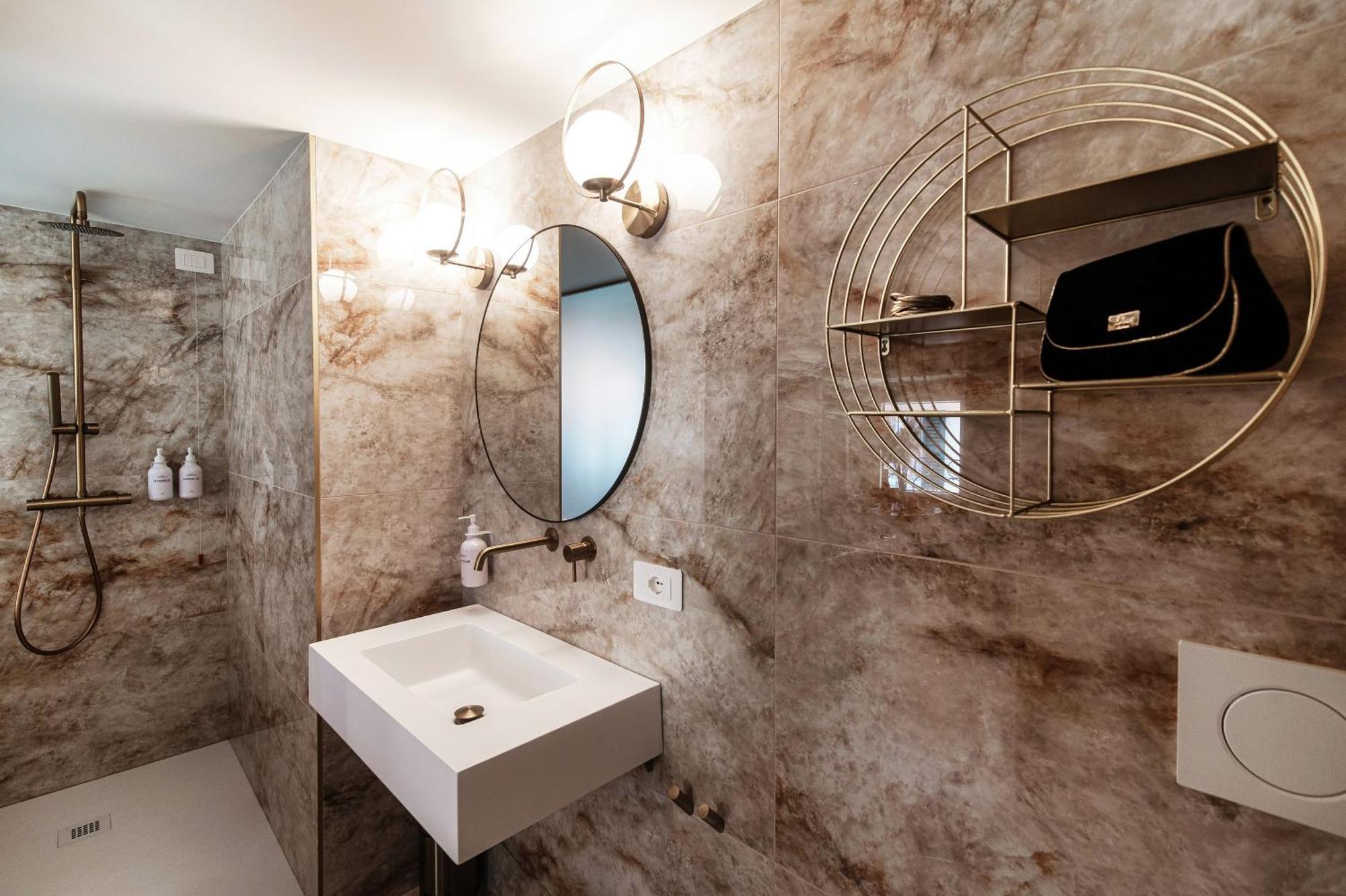 Sahara & Amazzonia Luxury Rooms- The House Of Travelers Como Eksteriør bilde