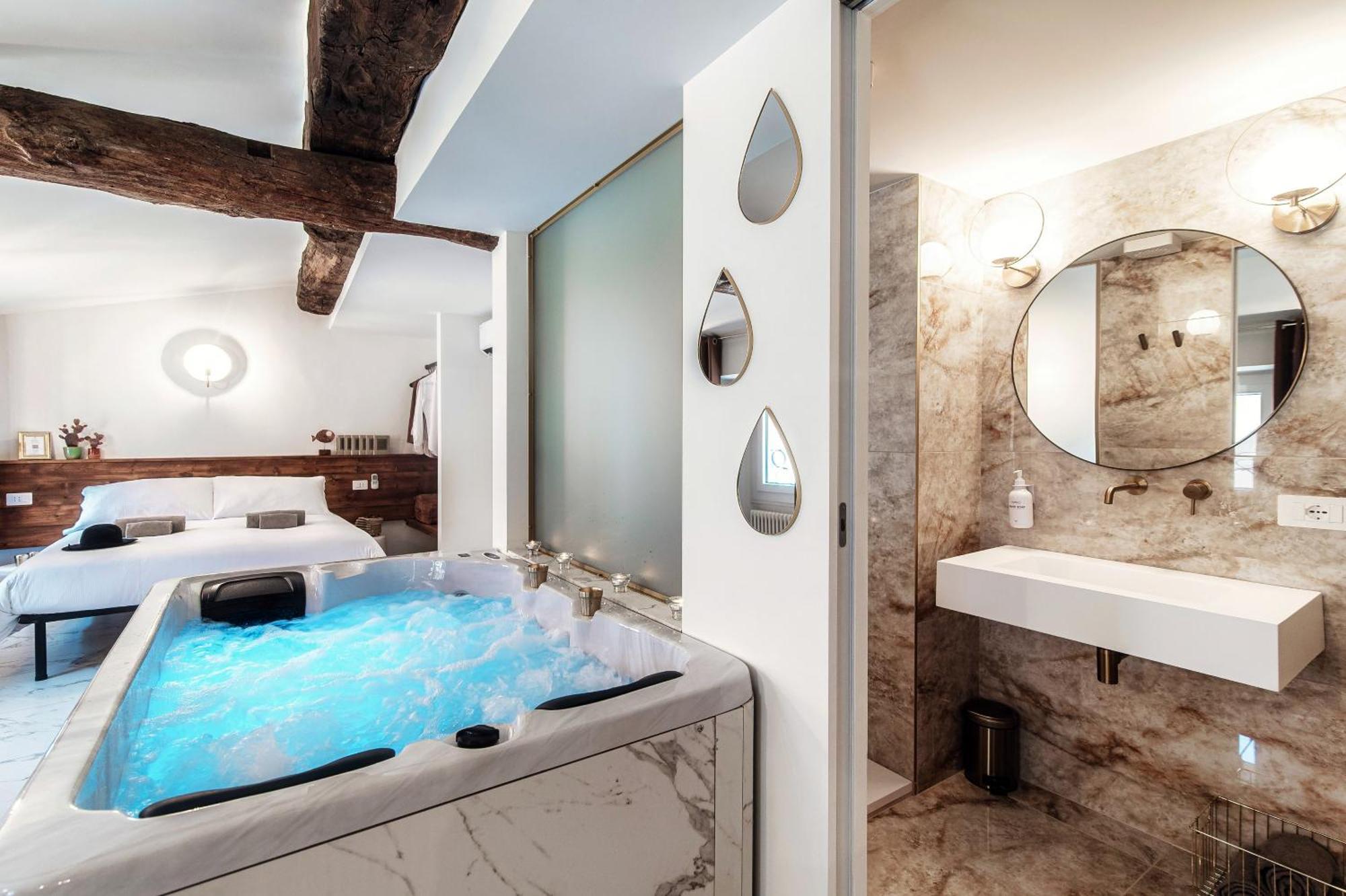 Sahara & Amazzonia Luxury Rooms- The House Of Travelers Como Eksteriør bilde